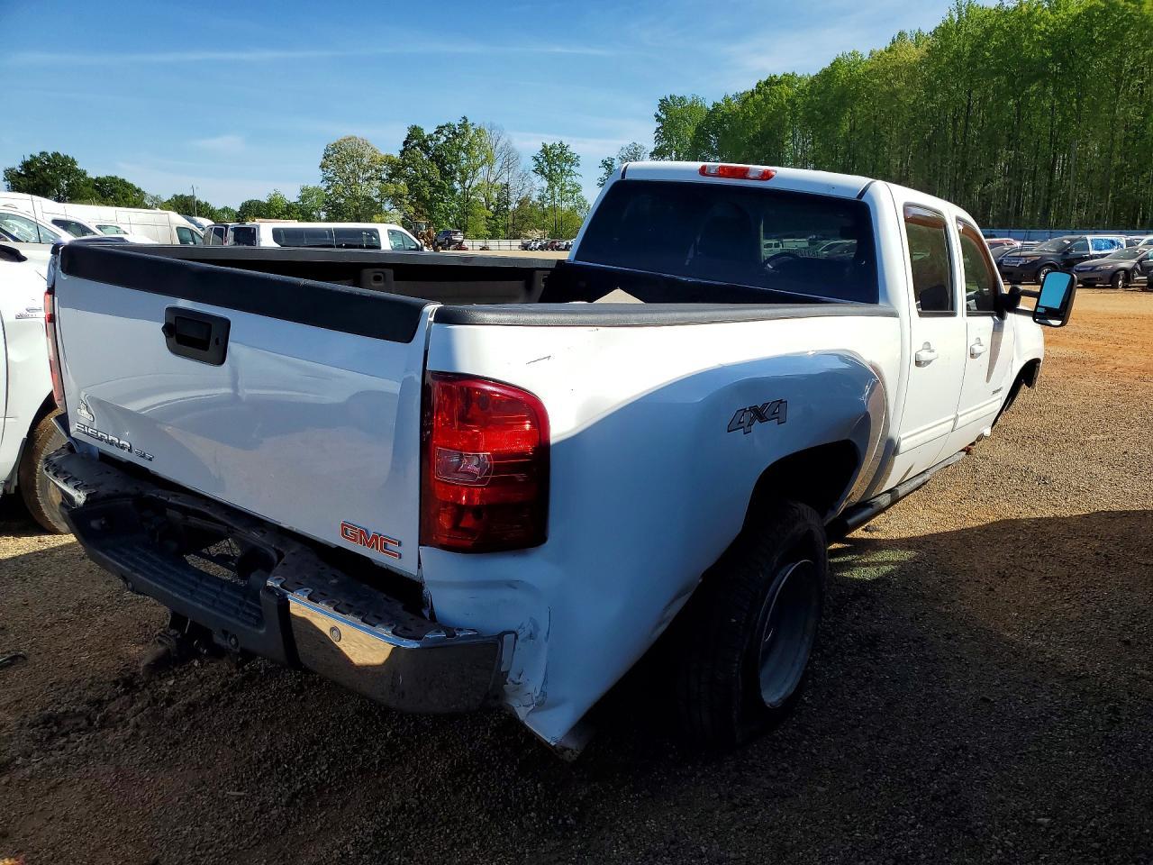 2012 GMC Sierra K3500 Slt - Image 3