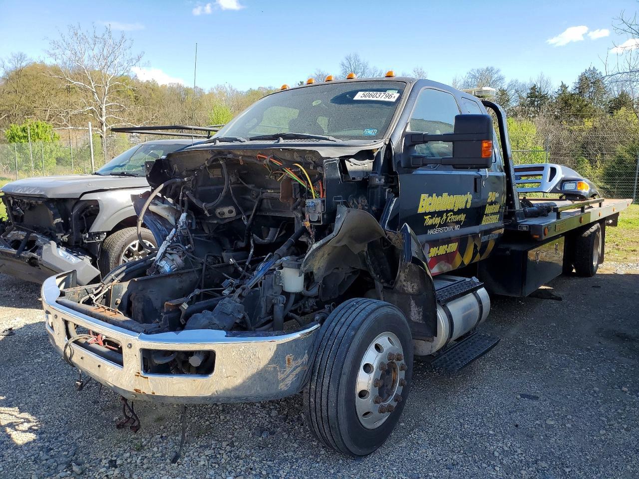 2011 Ford F650 Super Duty - Фото 2