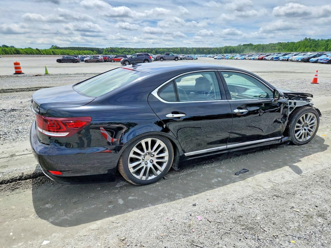2013 Lexus Ls 460 - Image 3