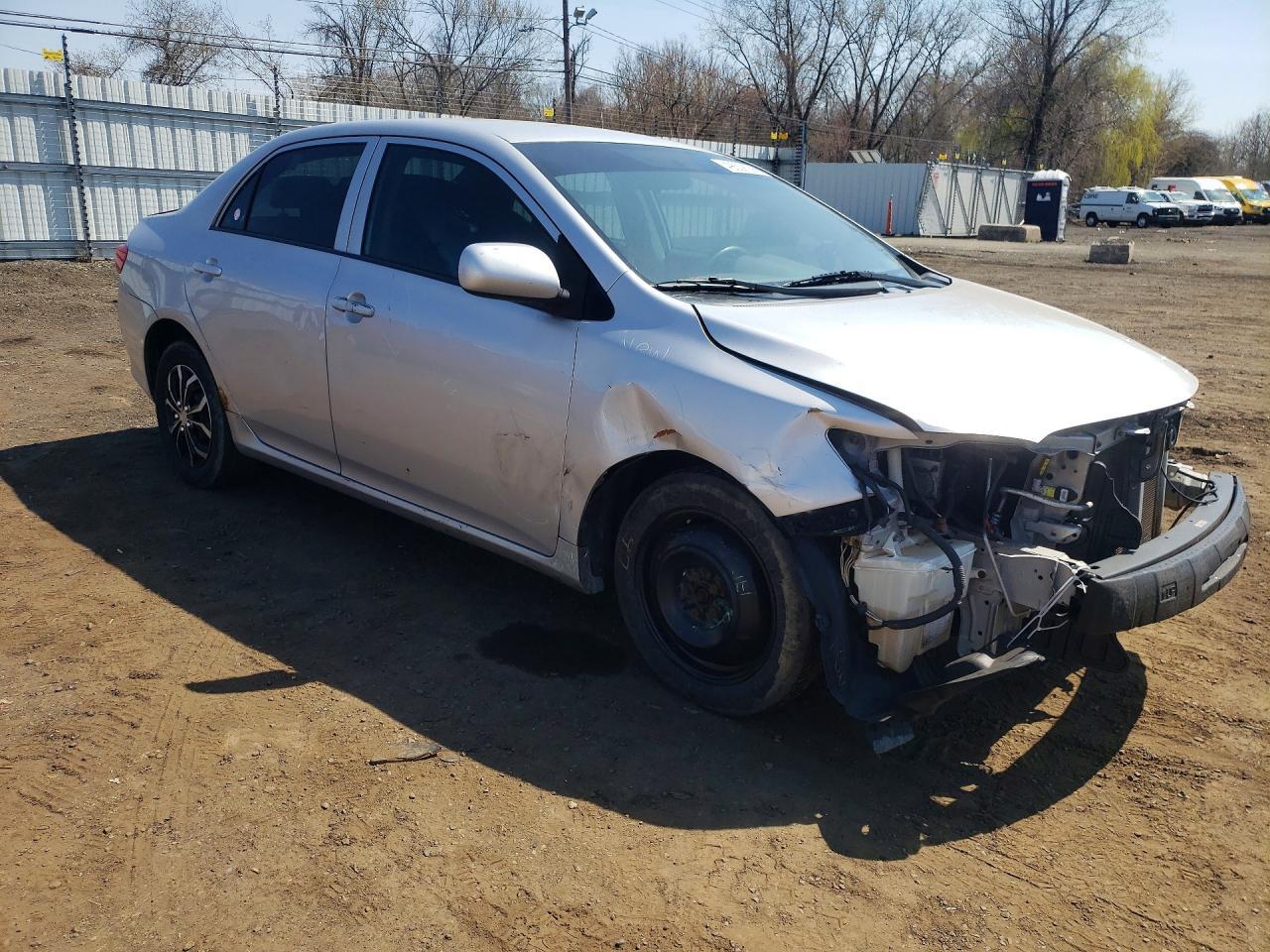 2010 Toyota Corolla Le - Фото 4