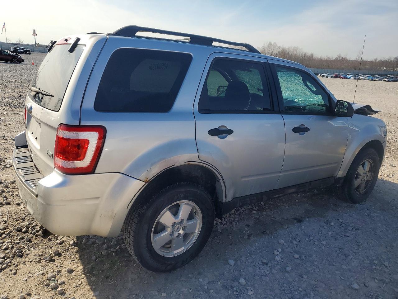 2011 Ford Escape Xlt - Фото 3