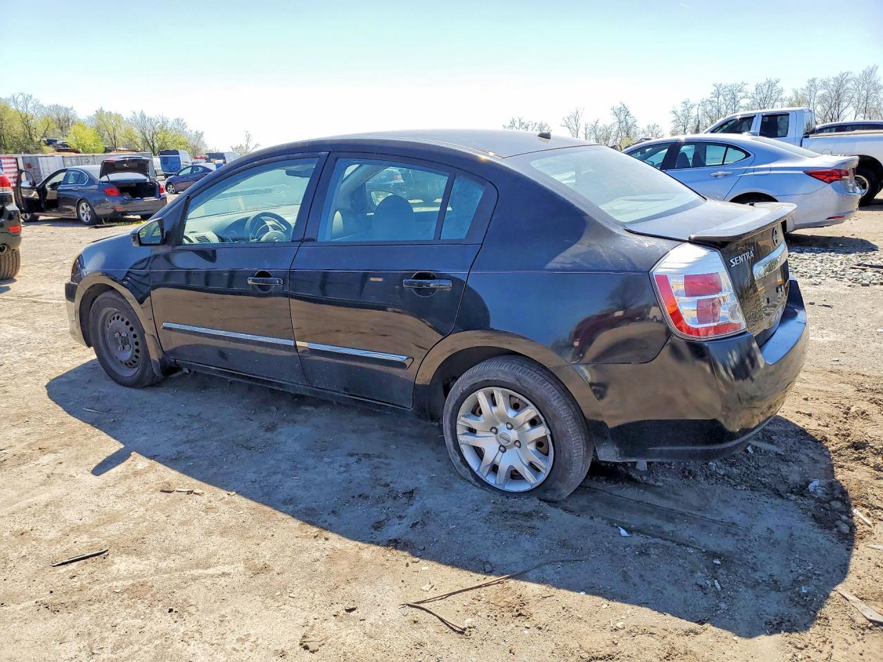 2012 Nissan Sentra 2.0 - Image 2