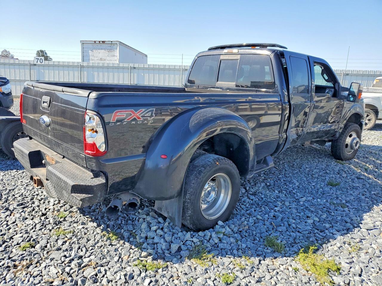 2015 Ford F350 Super Duty - Фото 3