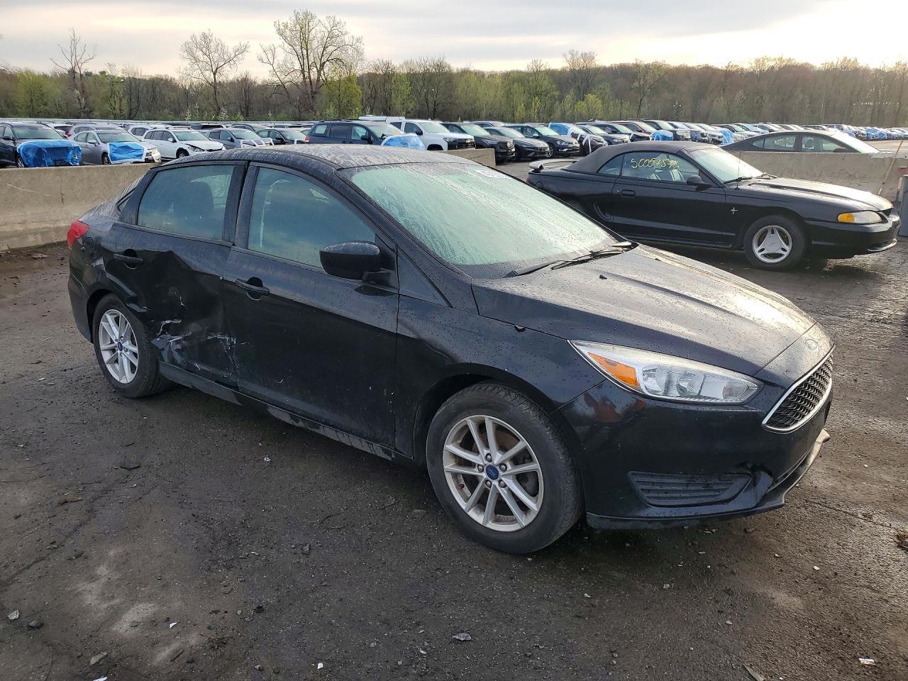2018 Ford Focus Se - Image 4
