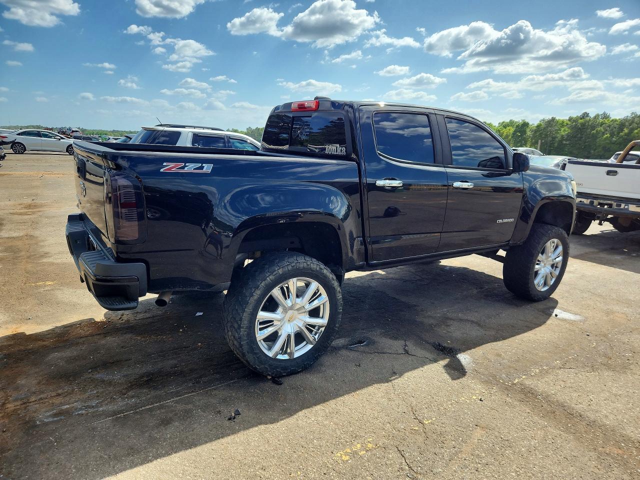 2018 Chevrolet Colorado Z71 - Image 3