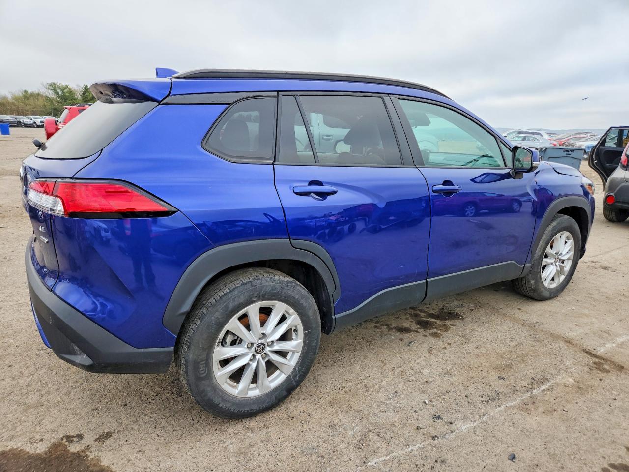 2024 Toyota Corolla Cross Le - Фото 3