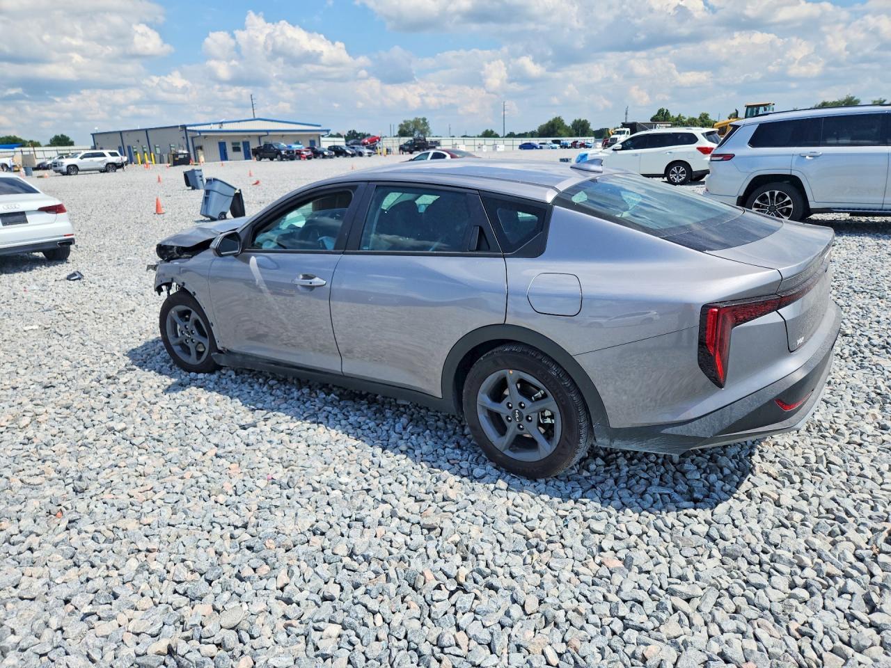 2025 Kia K4 Lxs - Image 2