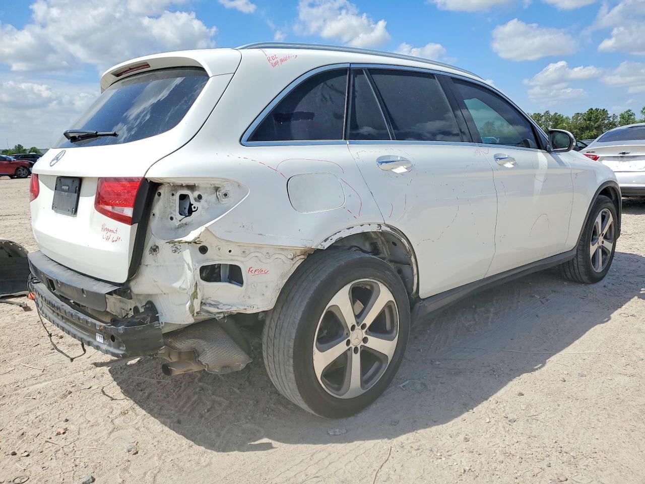 2016 Mercedes-Benz Glc 300 - Фото 3