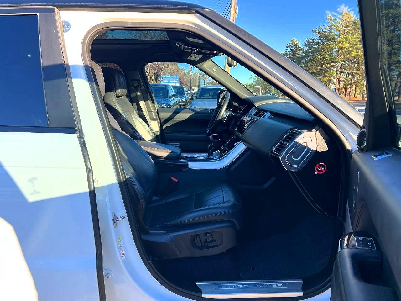 2019 Land Rover Range Rover Sport Supercharged Dynamic - Image 5