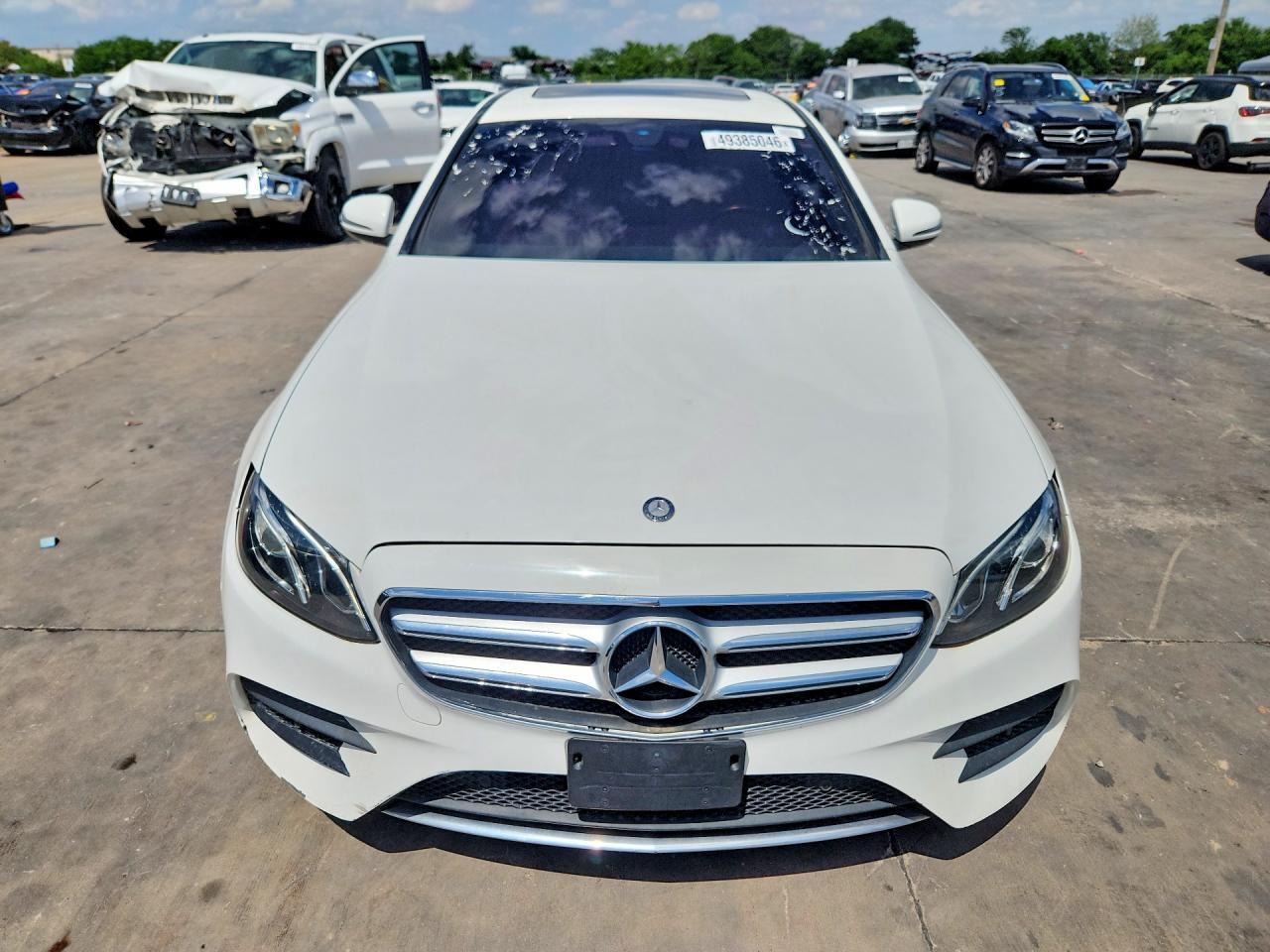 2017 Mercedes-Benz E 300 4Matic - Фото 5