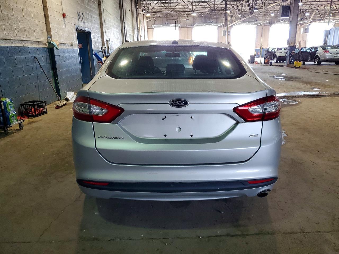 2013 Ford Fusion Se - Фото 6