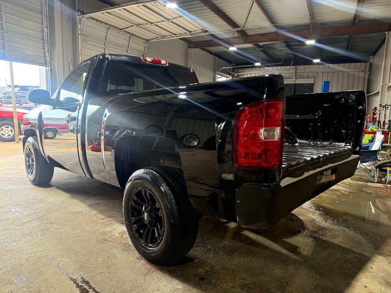 2008 Chevrolet Silverado C1500 - Фото 3