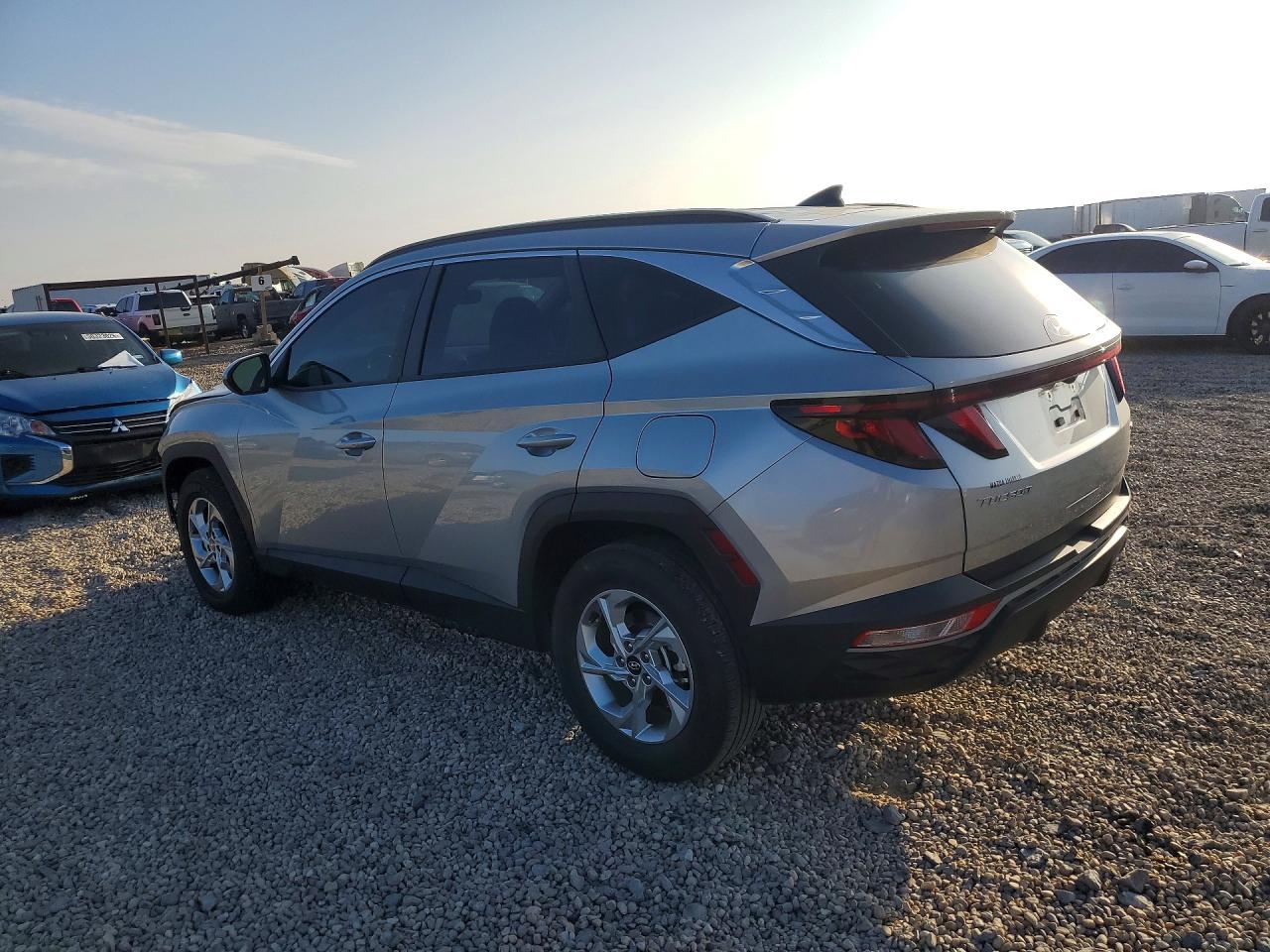 2024 Hyundai Tucson Sel - Image 2
