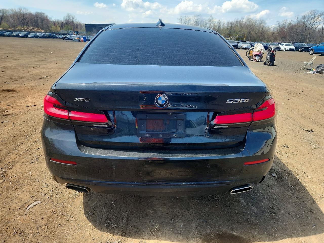 2022 BMW 530 Xi - Фото 6