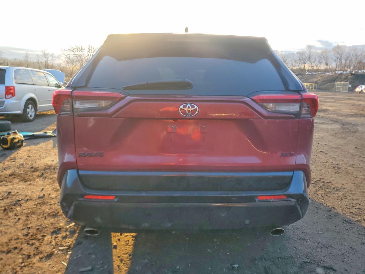 2022 Toyota Rav4 Xle Premium - Image 6