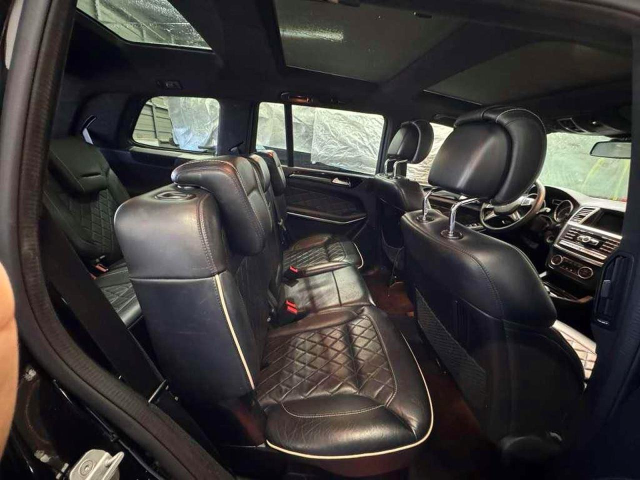 2014 Mercedes-Benz Gl 550 4Matic - Image 6