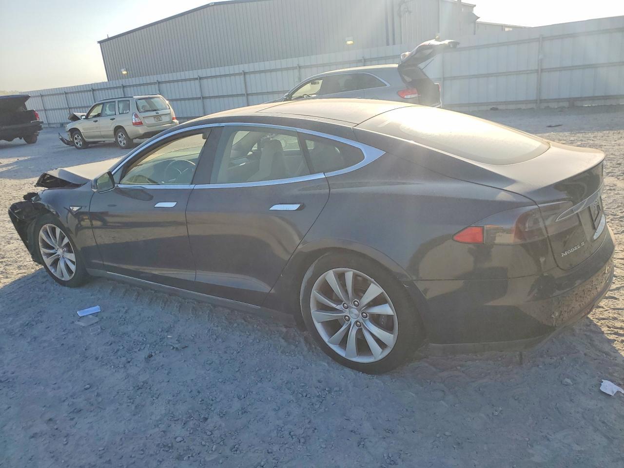 2014 Tesla Model S - Фото 2