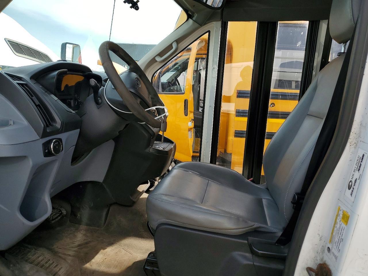 2015 Ford Transit T-250 - Image 7