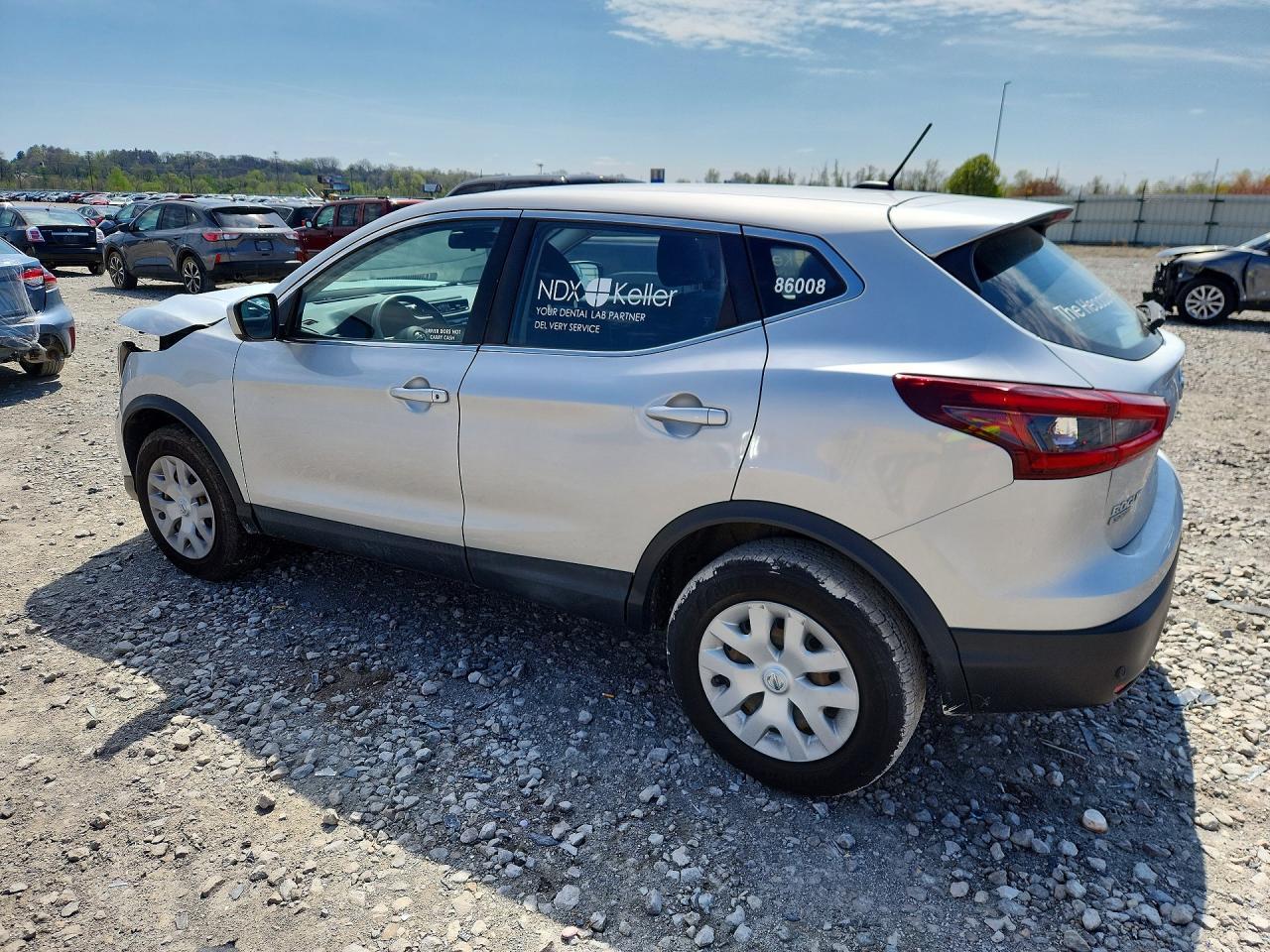 2020 Nissan Rogue Sport S - Image 2