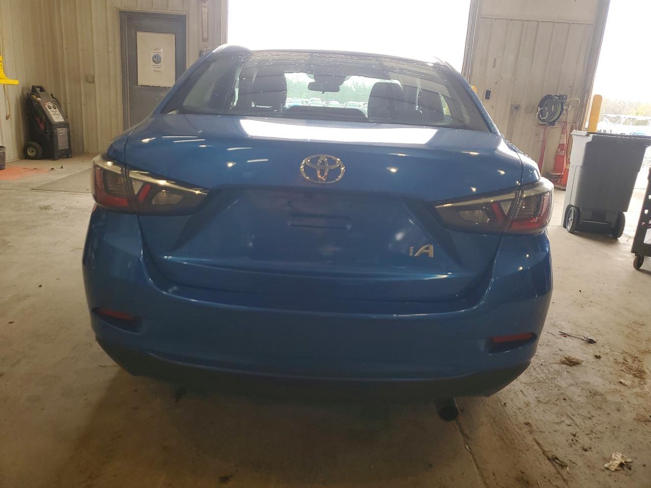 2018 Toyota Yaris Ia Base - Фото 6