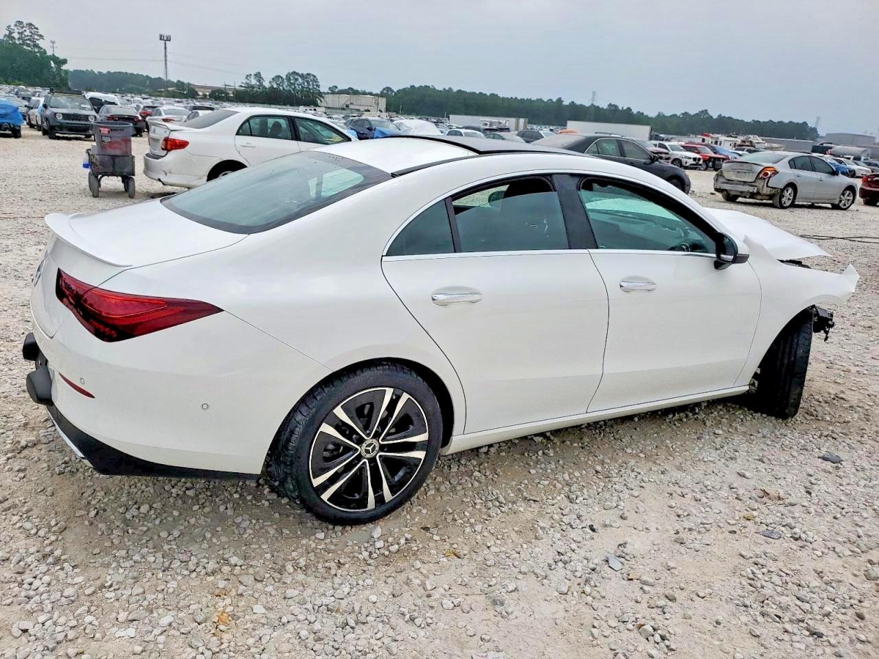 2025 Mercedes-Benz Cla 250 - Фото 3
