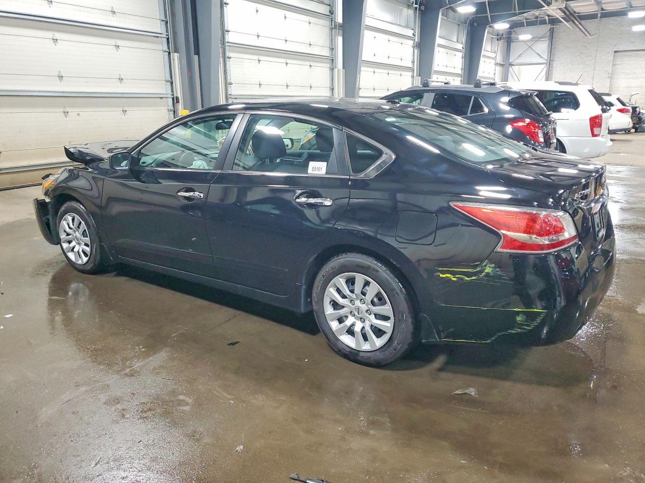 2015 Nissan Altima 2.5 S - Фото 2