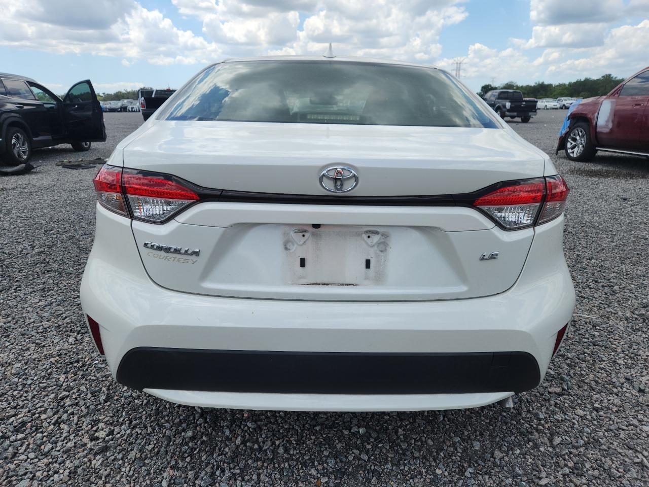 2021 Toyota Corolla Le - Image 6