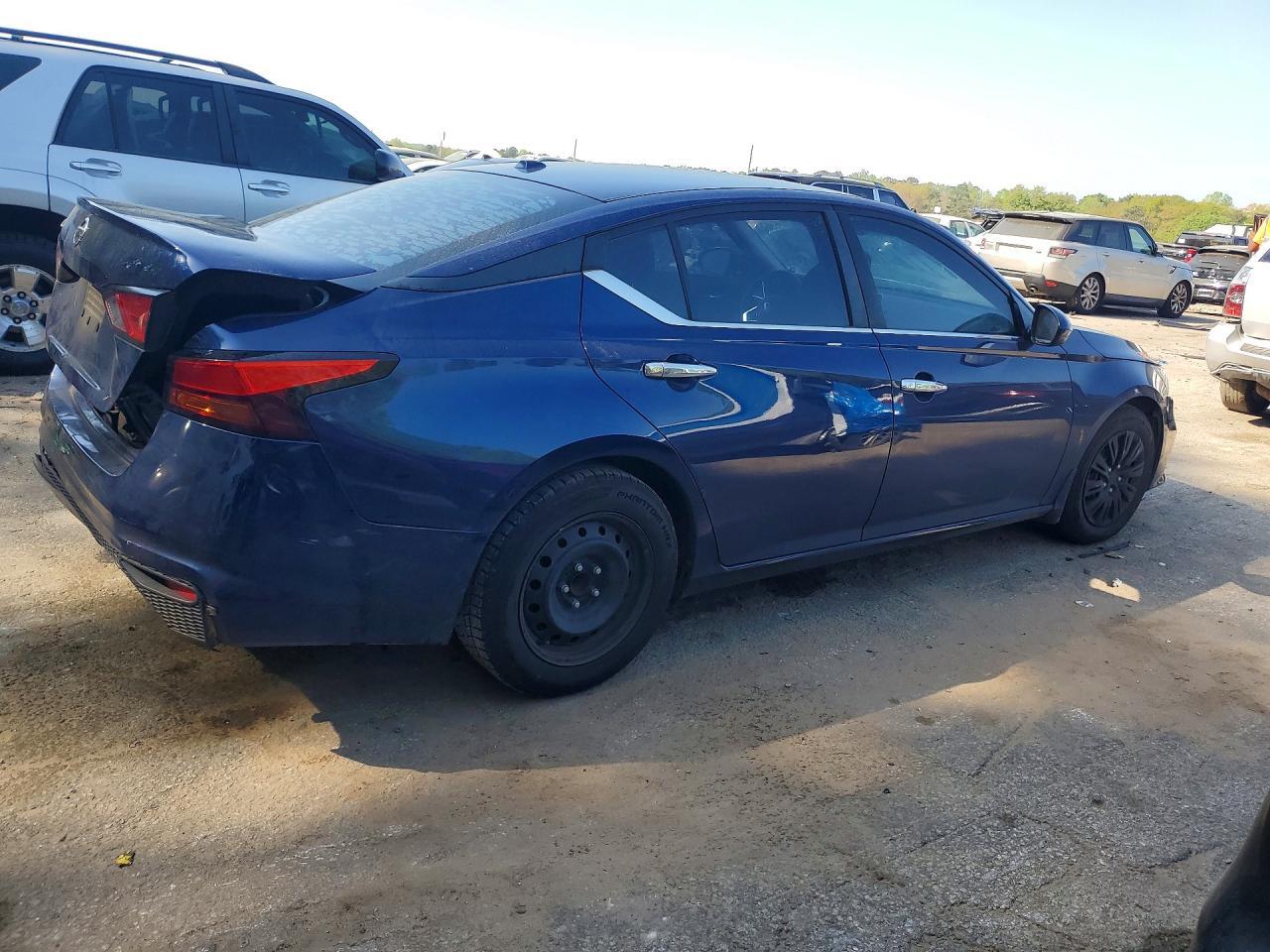 2019 Nissan Altima 2.5 S - Фото 3