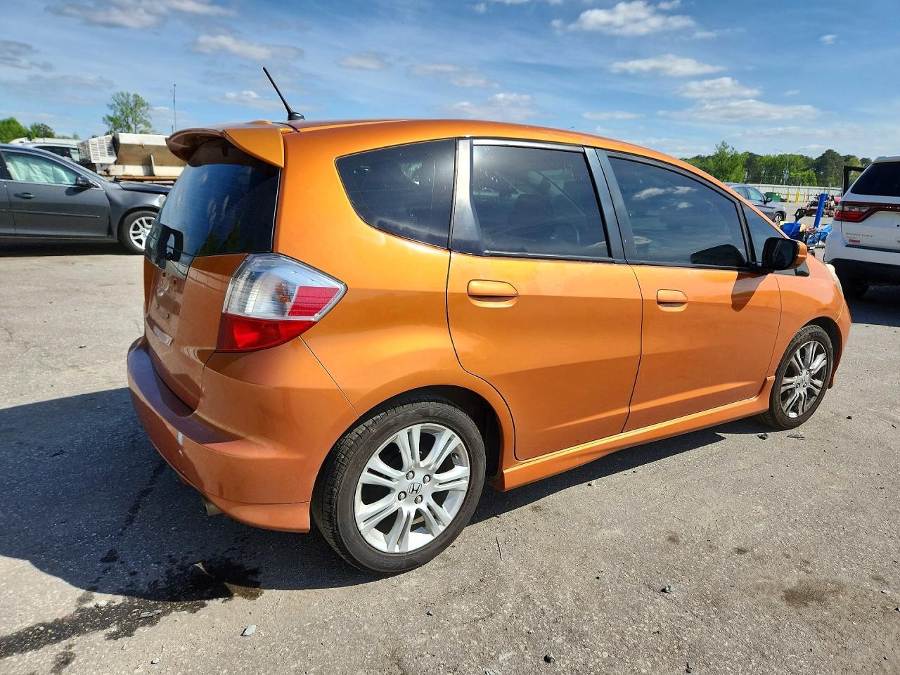 2011 Honda Fit Sport - Фото 3