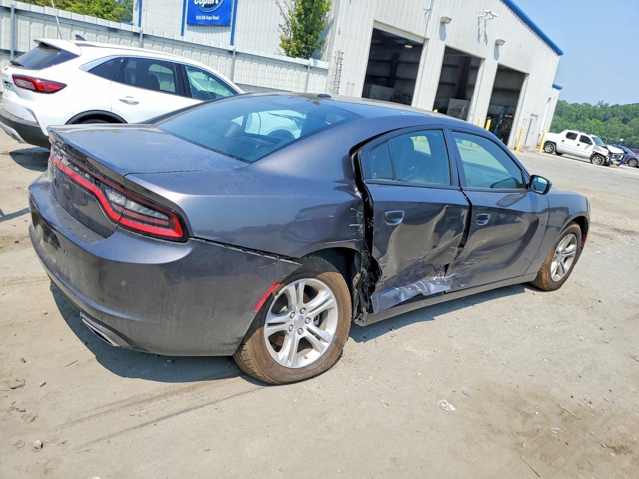 2022 Dodge Charger Sxt - Image 3