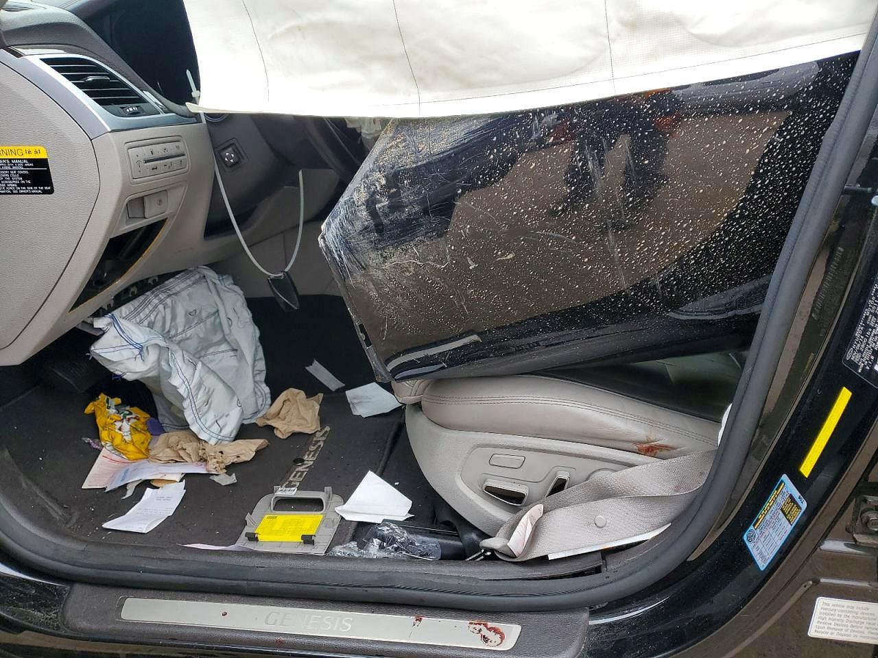 2015 Hyundai Genesis 3.8L - Фото 7