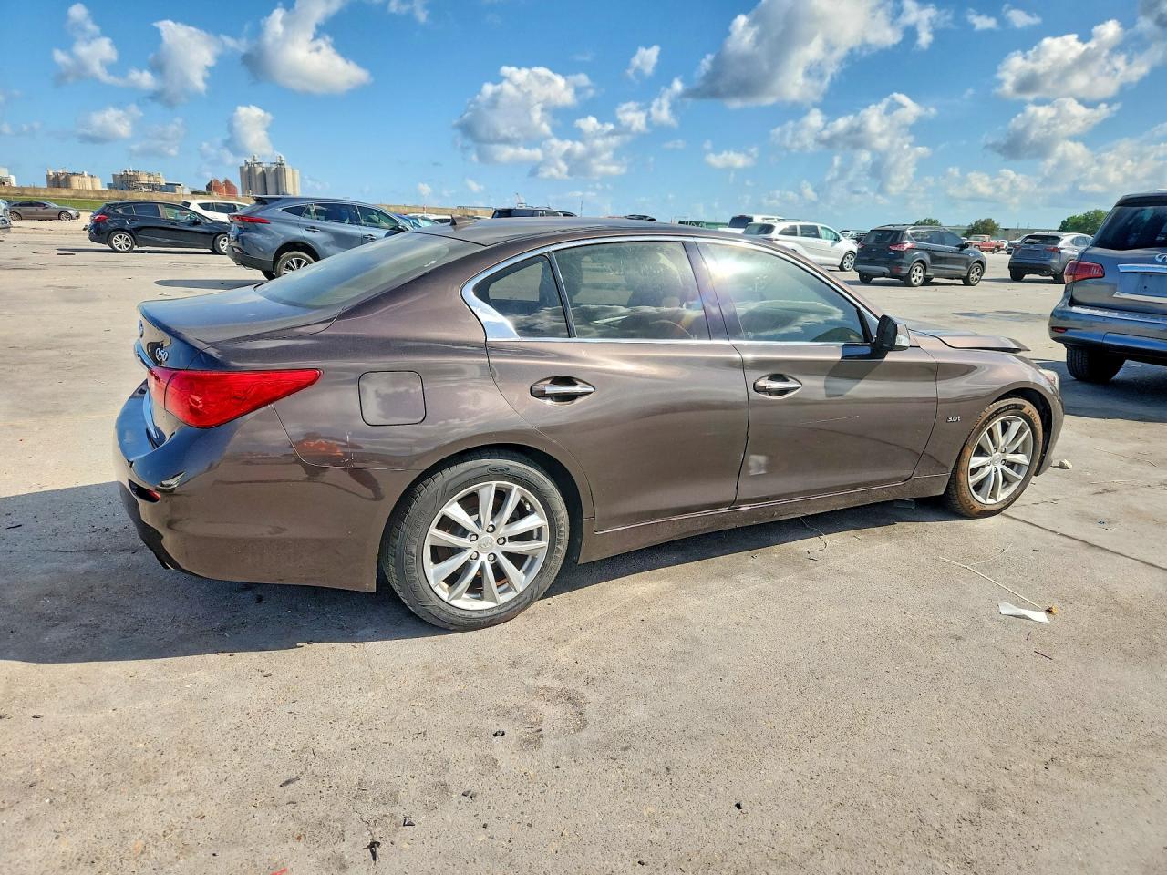 2017 Infiniti Q50 3.0T Premium - Фото 3
