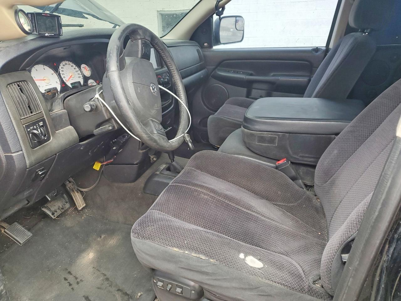 2005 Dodge Ram 2500 St - Фото 7
