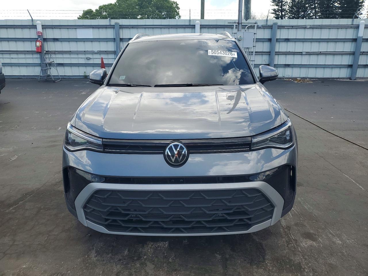 2025 Volkswagen Taos Se - Image 5