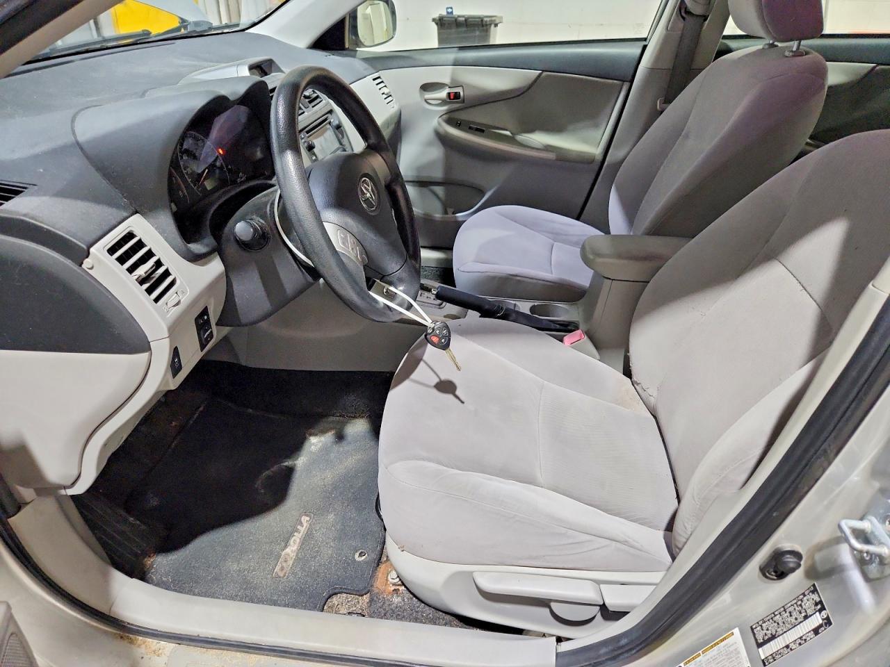 2013 Toyota Corolla Le - Image 7