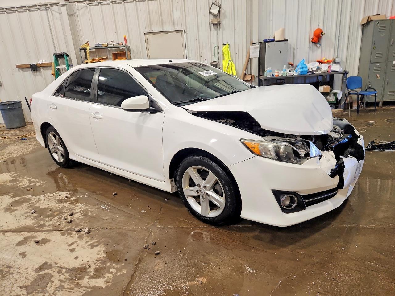 2014 Toyota Camry Se - Фото 4