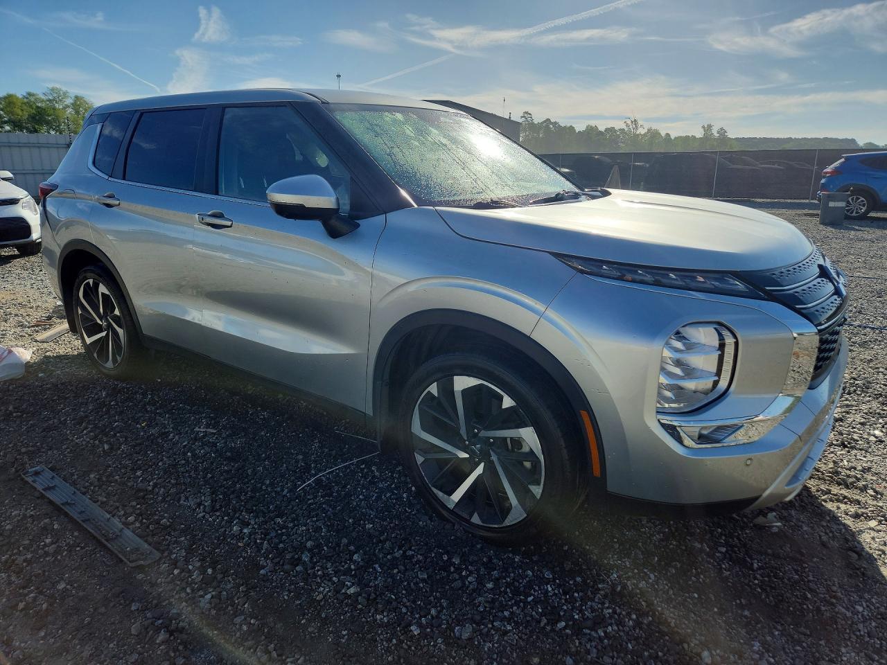 2022 Mitsubishi Outlander Se - Image 4