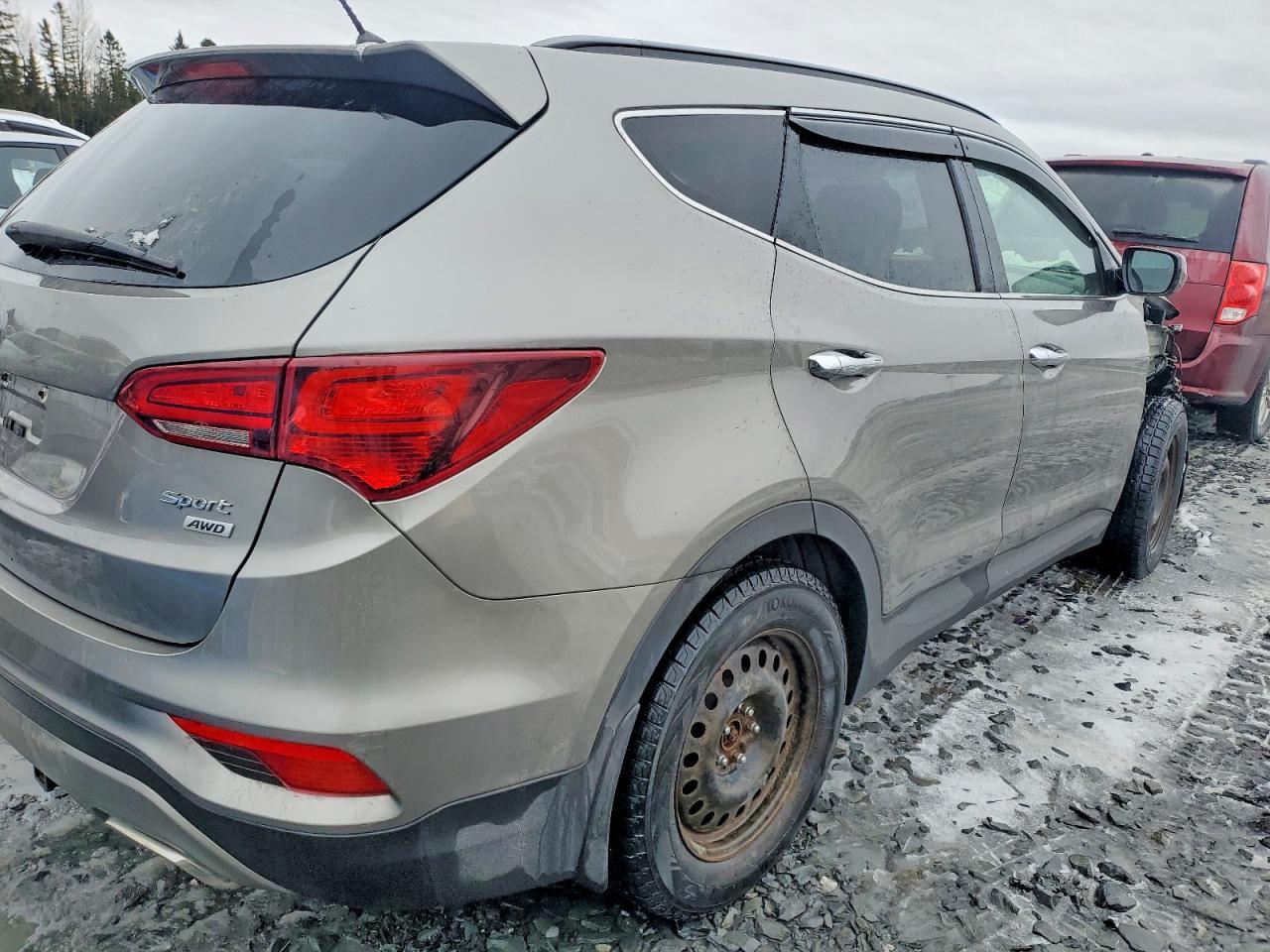 2018 Hyundai Santa Fe Sport 2.4L - Фото 3