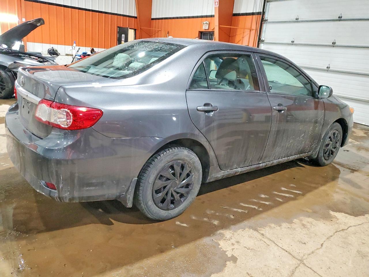 2011 Toyota Corolla Base - Фото 3