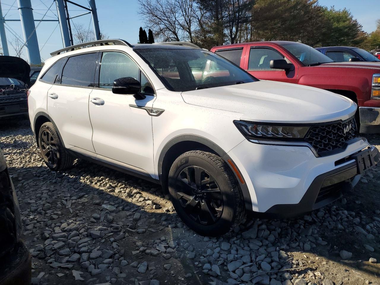 2023 Kia Sorento X-Line S - Image 4