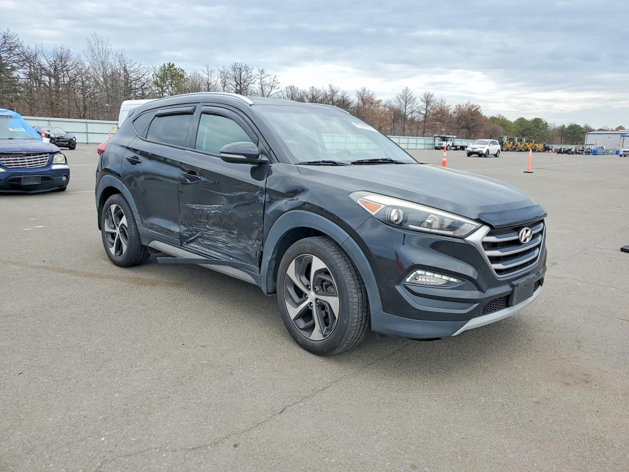 2017 Hyundai Tucson Sport - Image 4