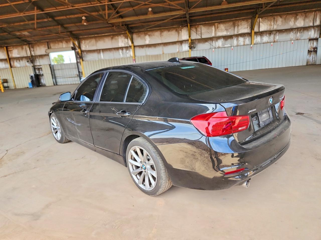 2018 BMW 320 Xi - Фото 2