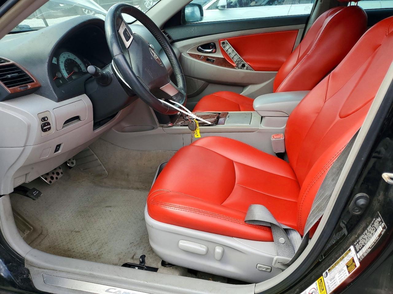 2010 Toyota Camry Se - Image 7