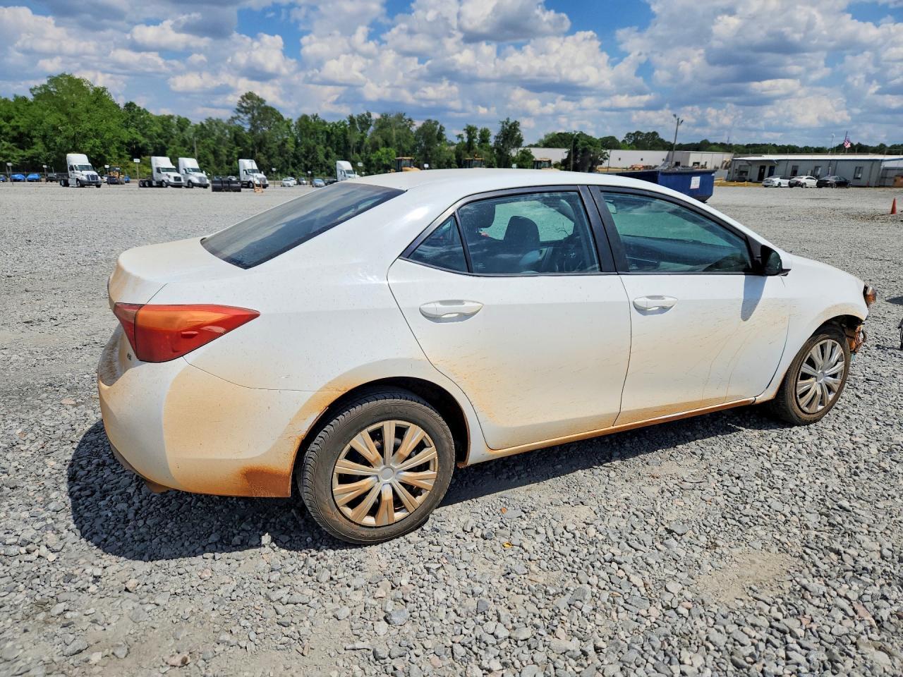 2018 Toyota Corolla Le - Фото 3