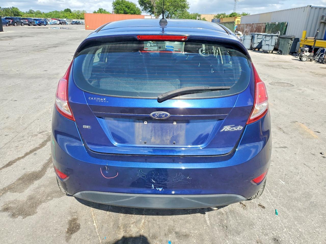2016 Ford Fiesta Se - Image 6