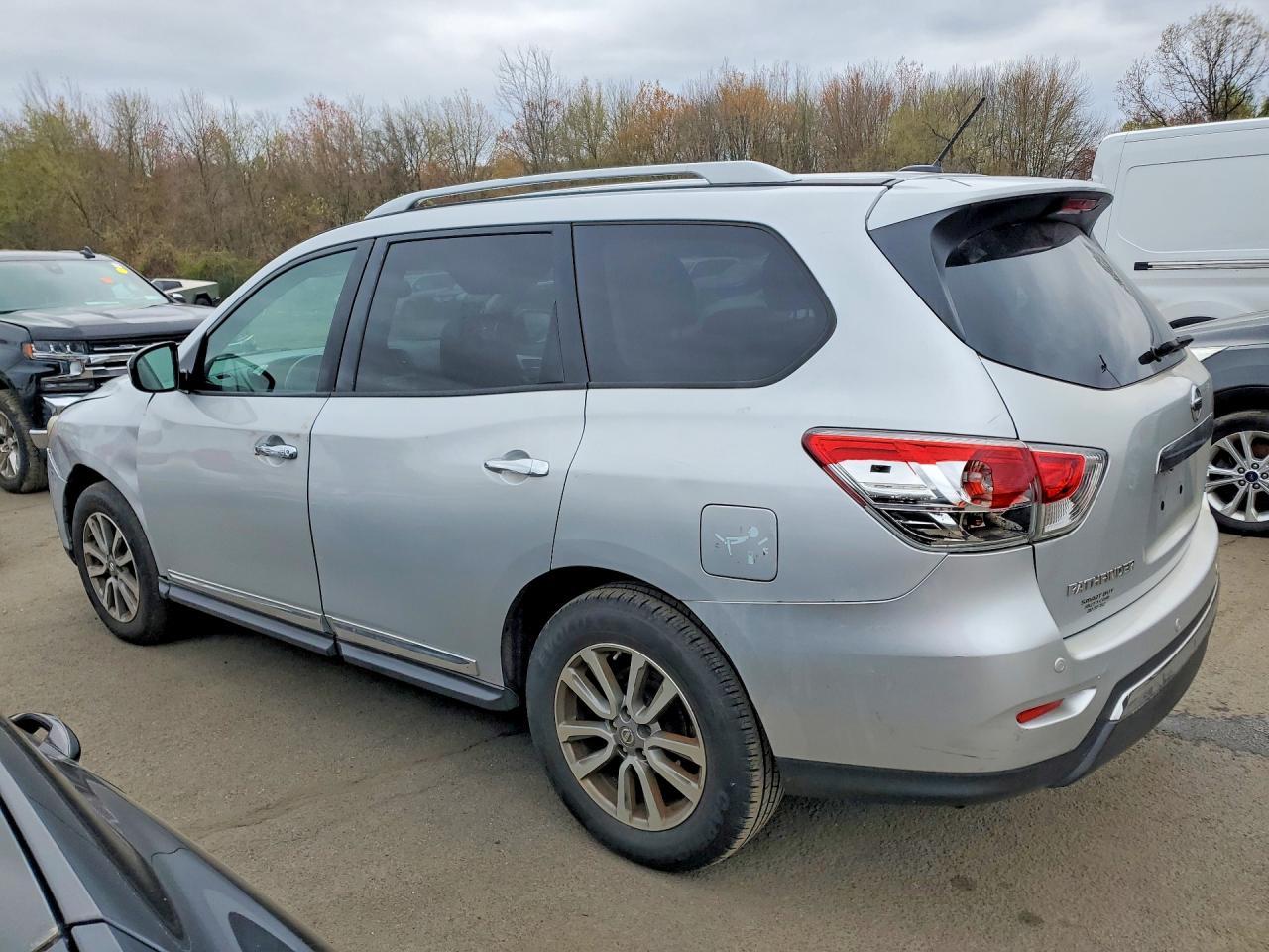2014 Nissan Pathfinder Sv - Фото 2