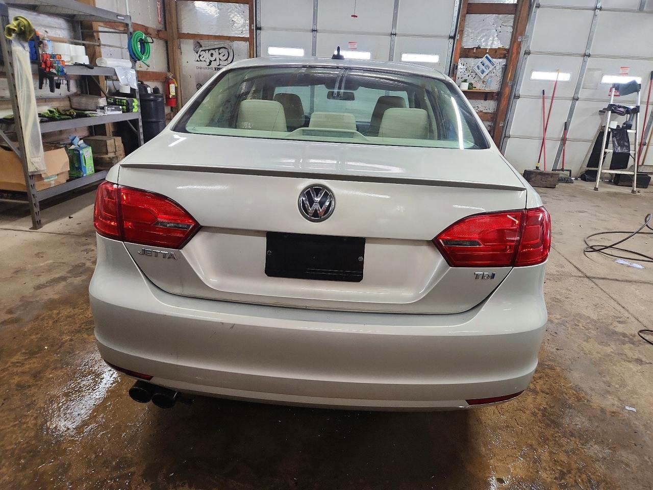 2011 Volkswagen Jetta Tdi - Image 6