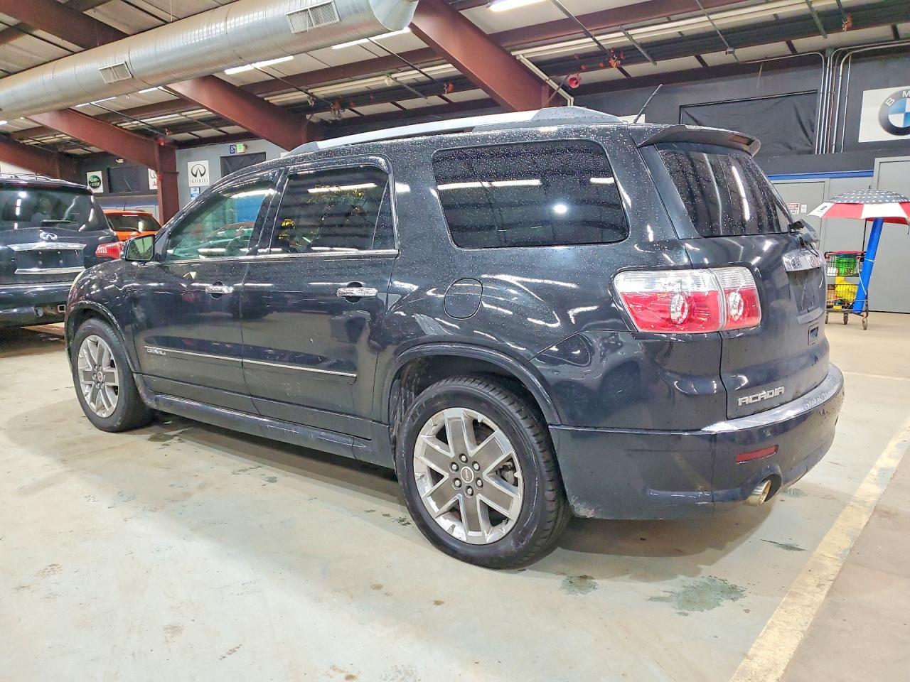 2011 GMC Acadia Denali - Фото 2
