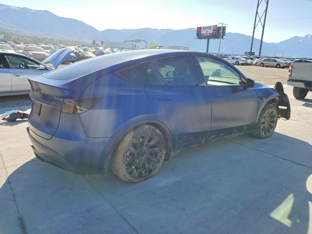 2024 Tesla Y - Фото 3
