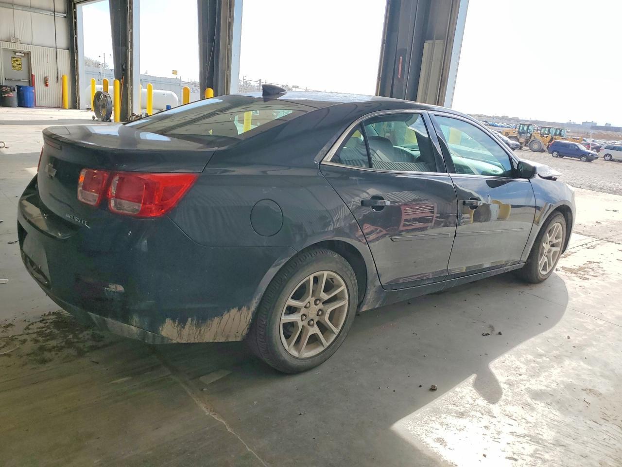 2015 Chevrolet Malibu 1Lt - Image 3